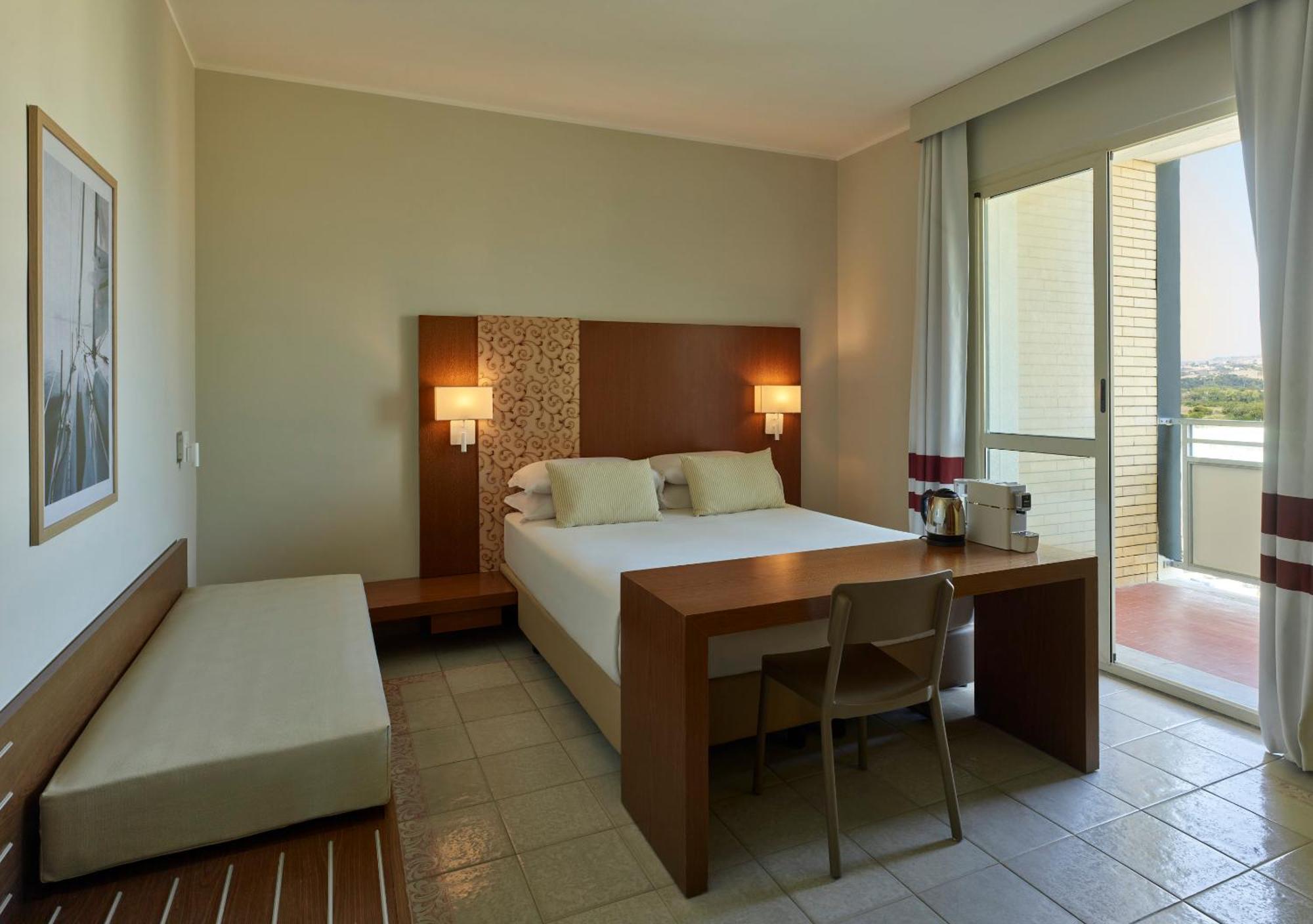Serena Majestic Hotel Montesilvano Marina Zimmer foto